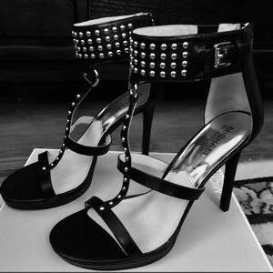 Michael Kors leather celena sandal size 8M